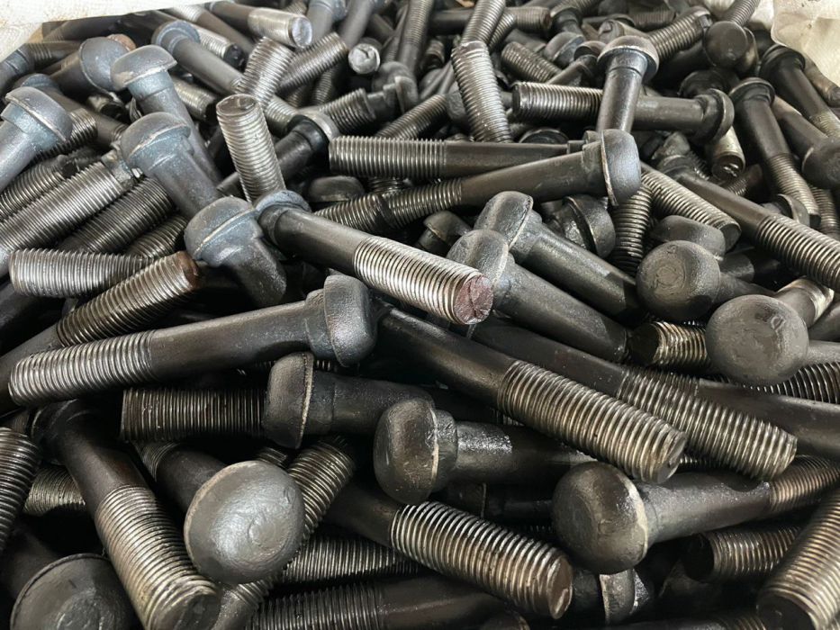 Болти стикові М27x180